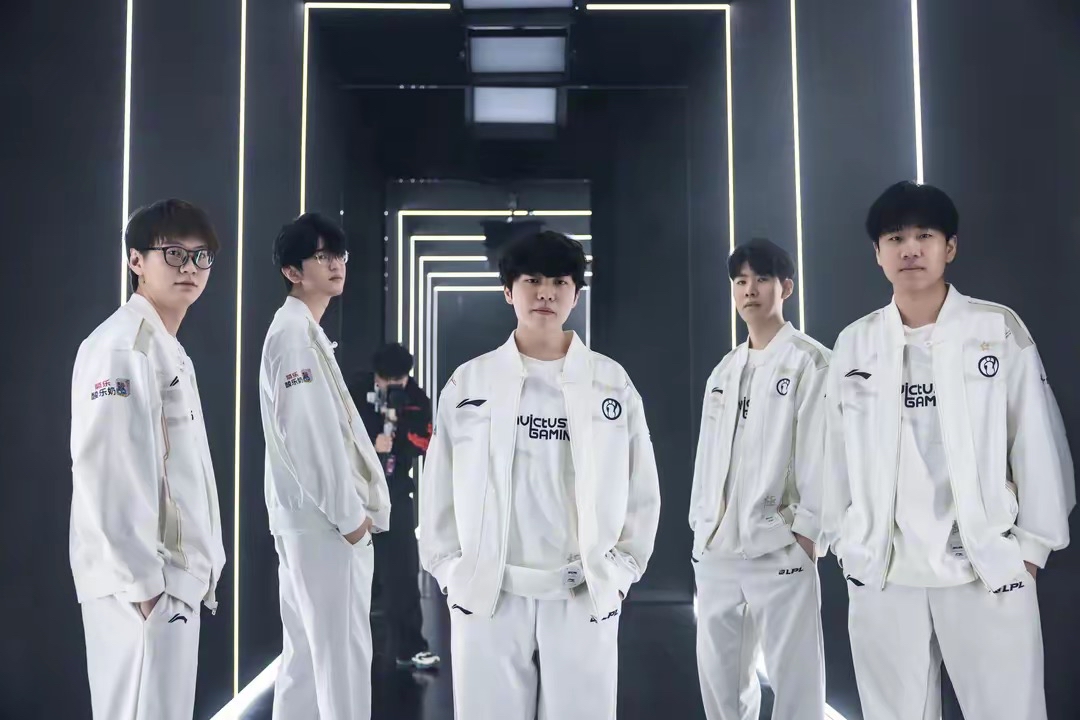 榜首的位置 榜首的位置